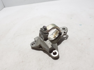   Front drive shaft bracket  - 397748158R 