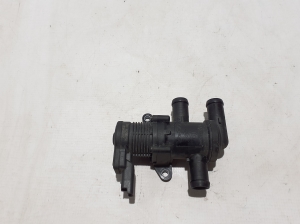 Auxiliary water pump - 212303402R