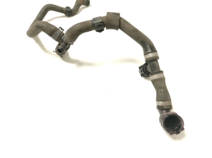AUDI A4 B9 (2015–2026) Jahutusradiaatori voolik 8W0121087D - 3