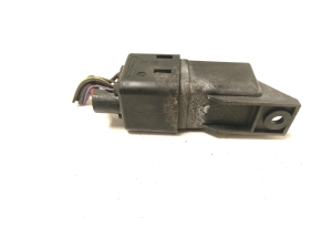AUDI A4 B9 (2015–2026) Glow plug relay 038907281D - 3