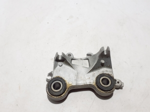   Engine bracket  - 112219123R 