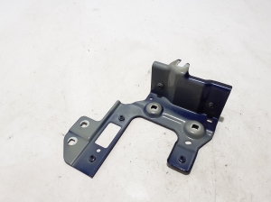   Front fender bracket  - 663519305R 