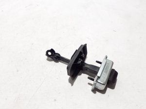   Rear side door opening limiter  - 824308906R 