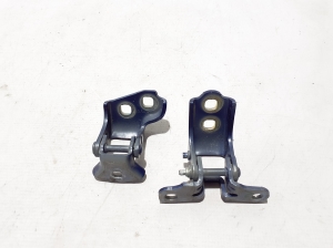   Front door top hinge  - 804003431R 