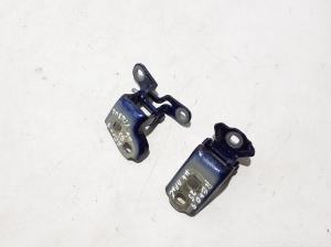   Rear side door upper hinge  - 804007138R 