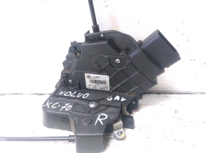 VOLVO XC70 (2007–2016) Rear side door lock 31253917 - 3