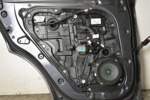 Kia Sportage (2016–2021) Rear side doors - 2