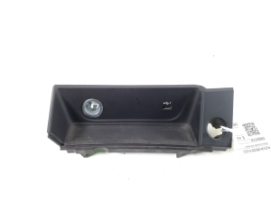 Autre pièce de la console centrale - 8W2864131B