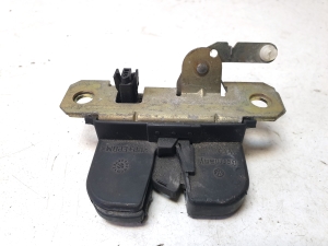 Volkswagen Passat B5 (1997–2005) Trunk lid lock 3B9827505 - 2