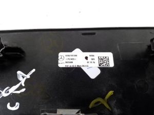 Mercedes Benz C-Class 205 (2014–2021) Priekšējo durvju apšuvuma apdare A2057201209 - 4