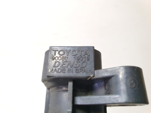 TOYOTA Corolla (2004–2007) Zündspule 9008019019 - 3