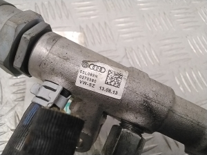 Volkswagen Passat B7 (2010–2014) Common Rail Kraftstoffleitung 03L089N - 4