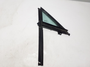   Esiukse kolmnurkklaas  - 97054231202 