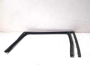 Volkswagen Passat B6 (2005–2010) Esiukse tihenduskumm 3C4837432 - 4