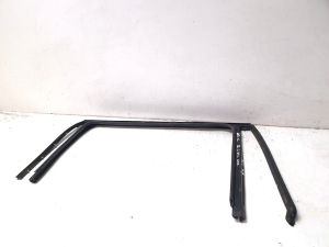 Volkswagen Passat B6 (2005–2010) Esiukse tihenduskumm 3C4837432 - 5