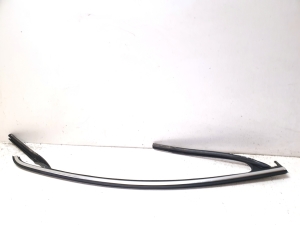 Tagumise küljeukse tihend uksel - 3C9839431C