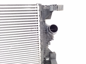 Mercedes Benz A-Class 177 (2018–2026) Vahejahuti radiaator A2475000100 - 5