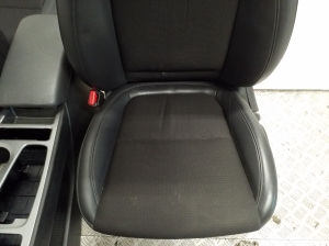 Hyundai Kona (2017–2023) Salons un tā detaļas - 18