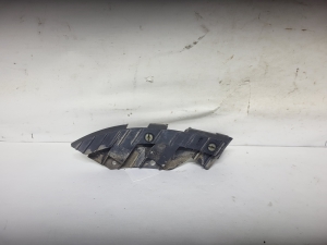 Rear bumper bracket - 1P0807378