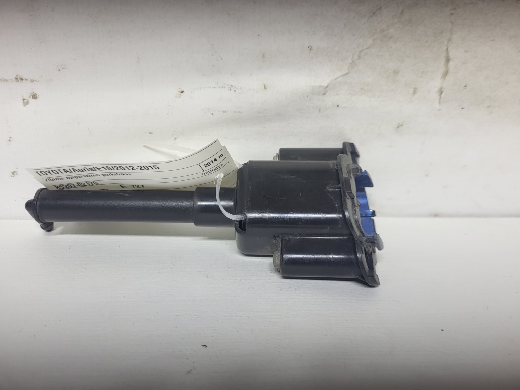 TOYOTA Auris E18 (2012–2018) Scheinwerferwaschdüse 85207-02170 TOYOTA Auris E18 (2012–2018) Scheinwerferwaschdüse 85207-02170