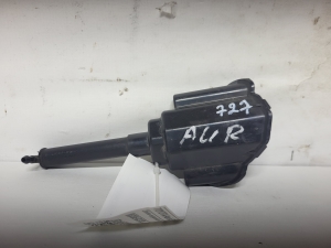TOYOTA Auris E18 (2012–2018) Scheinwerferwaschdüse 85208-02130 - 2