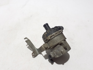 Porsche Panamera 970 (2009–2016) Auxiliary water pump 8K00965567 - 2