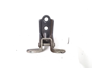Hyundai Kona (2017–2023) Rear side door lower hinge - 2