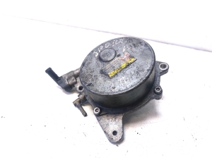 Kia Sportage (2010–2016) Vaakumpump 288102F000 - 2