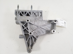   Engine bracket  - 36594-0E700 
