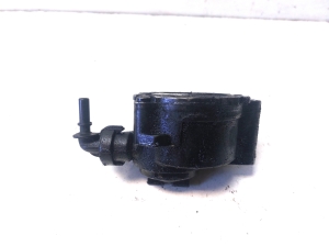 Mazda 3 (2003–2009) Vakuumpumpe D1562A - 4