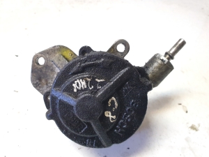 Vacuum pump - 