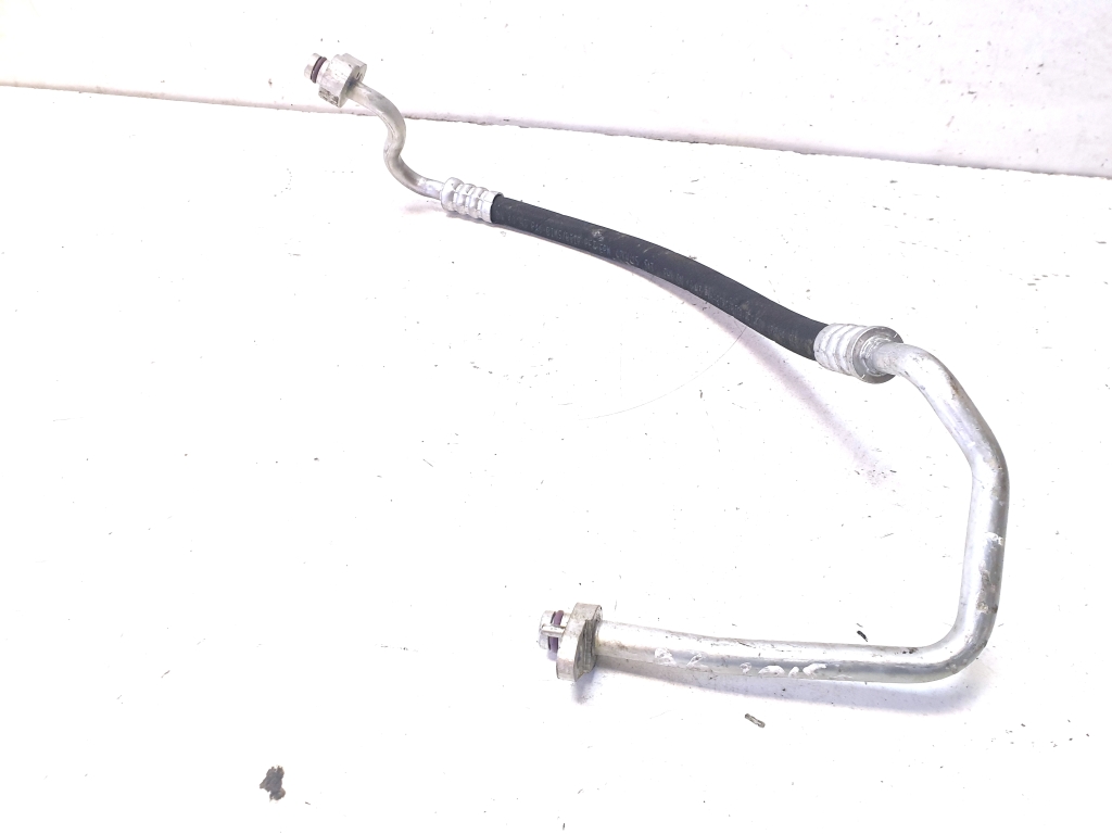 Volkswagen Passat B8 (2014–2023) Klimaleitung DN10H3 Volkswagen Passat B8 (2014–2023) Klimaleitung DN10H3