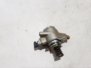   Fuel pump  - 95811031610 