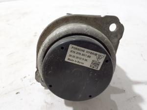 Porsche Panamera 970 (2009–2016) Engine mount 97037505700 - 3