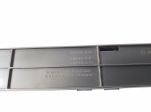 Mercedes Benz A-Class 177 (2018–2026) Muu kinnitus A0008900597 - 2