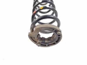 Mercedes Benz A-Class 177 (2018–2026) Tagumine vedru A2473246600 - 2