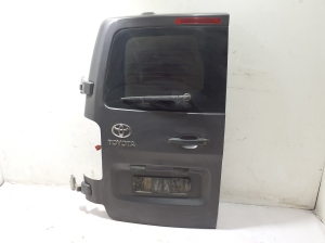   Rear cargo door  - SU001A4549 