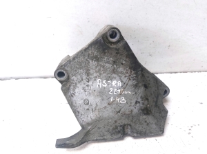 Engine bracket - 13248477