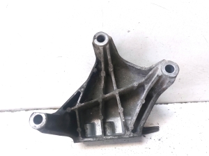 Opel Astra J (2009–2017) Engine bracket 13248477 - 2
