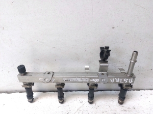Opel Astra J (2009–2017) Einspritzventil und seine Teile 55565971