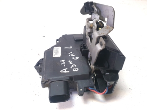 AUDI A4 B6 (2000–2005) Rear side door lock 8E0839015C - 2