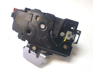 AUDI A4 B6 (2000–2005) Rear side door lock 8E0839015C - 6