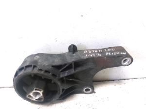 Engine mount - 13248600