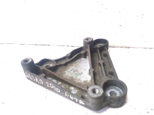 Opel Astra J (2009–2017) Halter für Klimakompressor 55567289 - 4