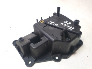 Volkswagen Passat B8 (2014–2023) Muu mootori osa 04E103464AA - 2