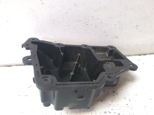 Volkswagen Passat B8 (2014–2023) Muu mootori osa 04E103464AA - 3