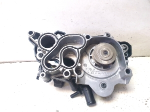Volkswagen Passat B8 (2014–2023) Veepump 04E121042 - 6