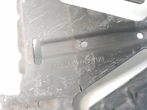 Mercedes Benz A-Class 177 (2018–2026) Muu kinnitus A2474762300 - 2