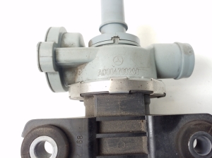 Mercedes Benz A-Class 177 (2018–2026) Muu klapp A2474703602 - 4