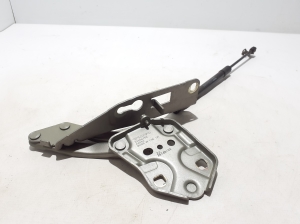 VOLVO XC40 (2017–2026) Hood hinge 31356753 - 4